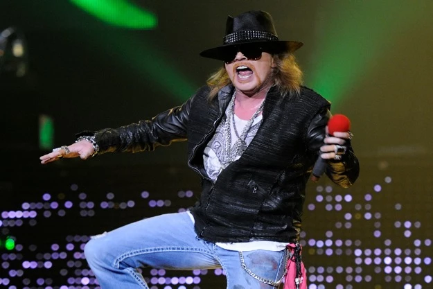 12 Things Axl Rose Actually Wore on Stage During the Use 