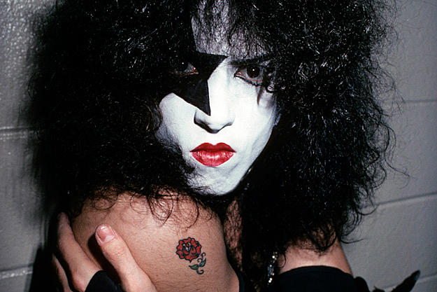 ÓSCULO: Biodiscografía de KISS 2. Hotter Than Hell (1974) - Página 3 Stanley