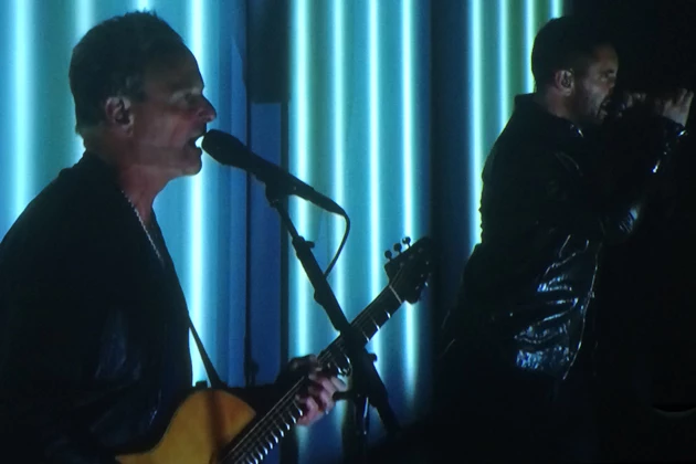 Lindsey Buckingham Nine Inch Nails Queens of the Stone Age Lindsey Buckingham Nine Inch Nails Queens of the Stone Age