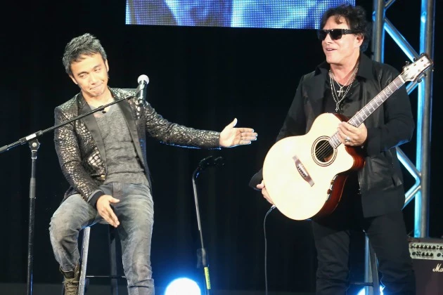 Arnel Pineda and Neal Schon Arnel Pineda and Neal Schon