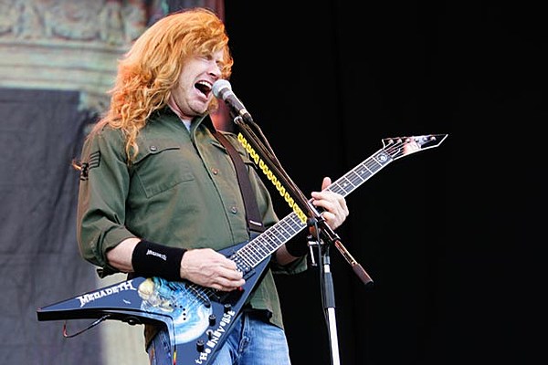 Dave Mustaine talks about recovering from his hand injury