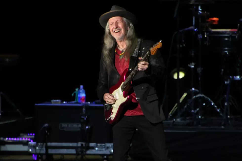 Why the Doobie Brothers Are Covering Steely Dan&#8217;s &#8216;Pretzel Logic&#8217;