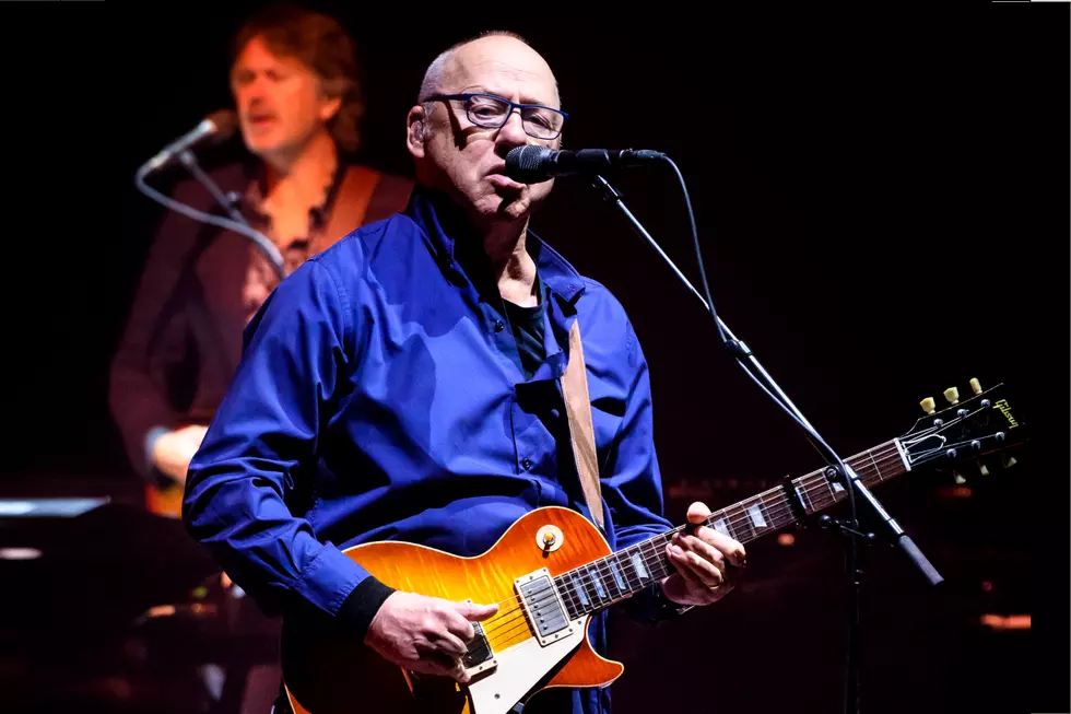 Why Mark Knopfler Still Doesn’t Consider Himself a Singer